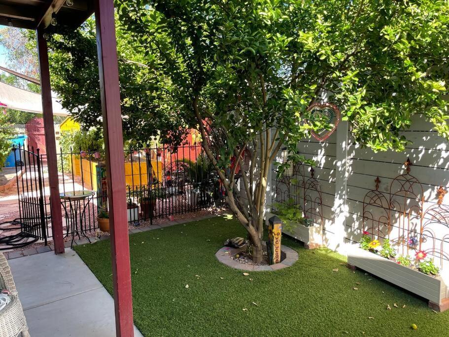 Encanto Cactus Flower Casita フェニックス エクステリア 写真