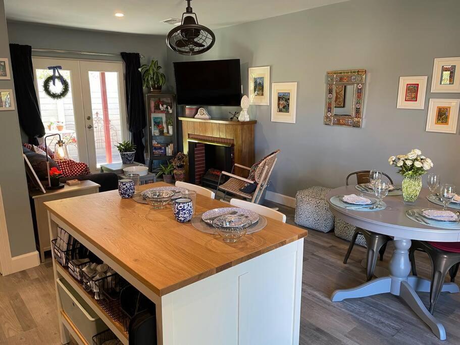 Encanto Cactus Flower Casita フェニックス エクステリア 写真